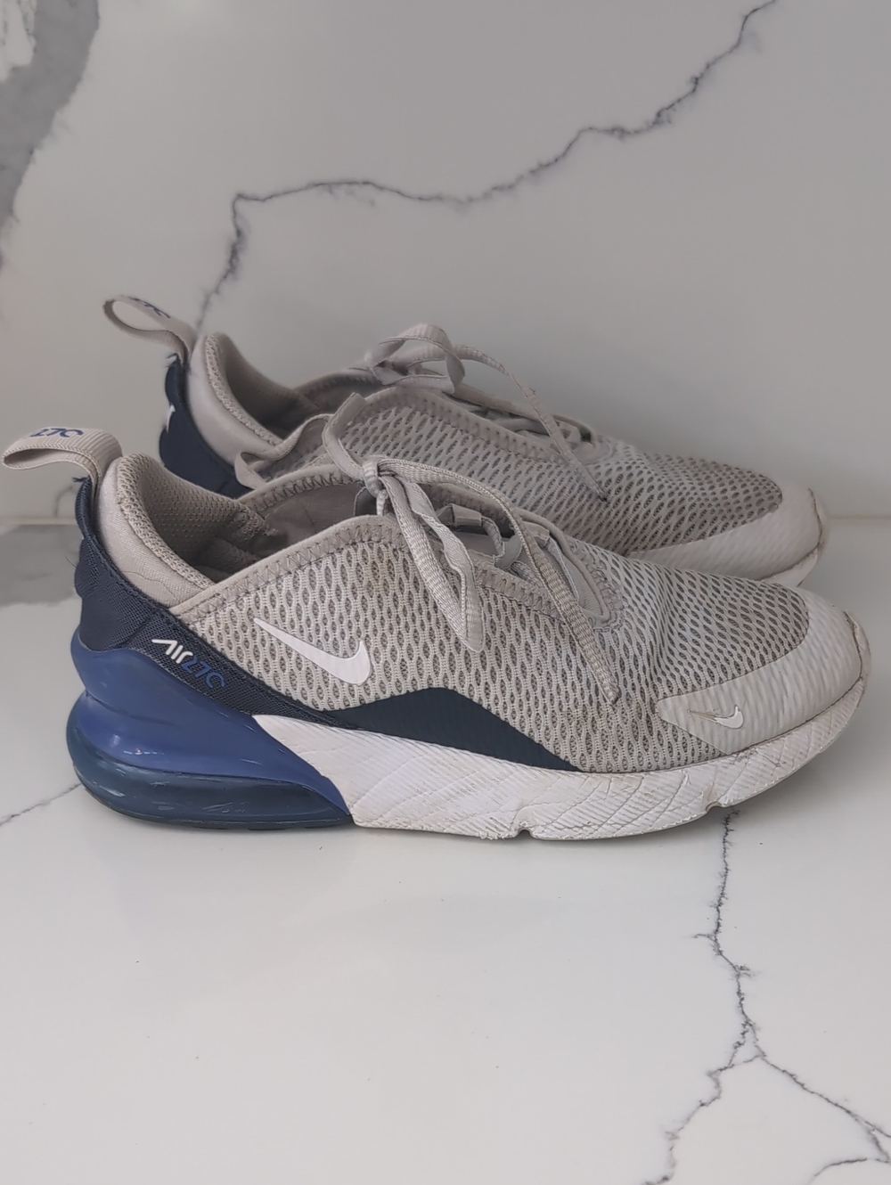 Nike Air Max 270 Kids Youth Size 2 White Royal Blue